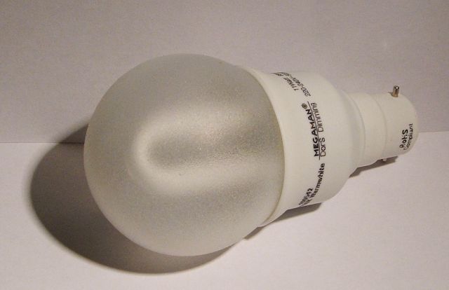 Megaman GSU11s DorS Self-Dimming Compact Fluorescent Lamp - General lamp overview