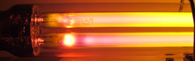 Osram SOX/H 55W Low Pressure Sodium Lamp - Lamp warmup in progress