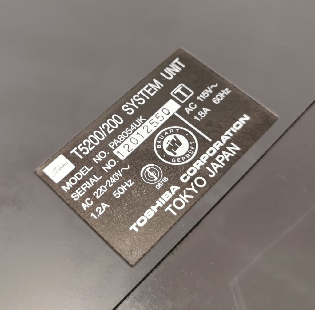 Detail of UK Spec Toshiba T5200/200 system model label